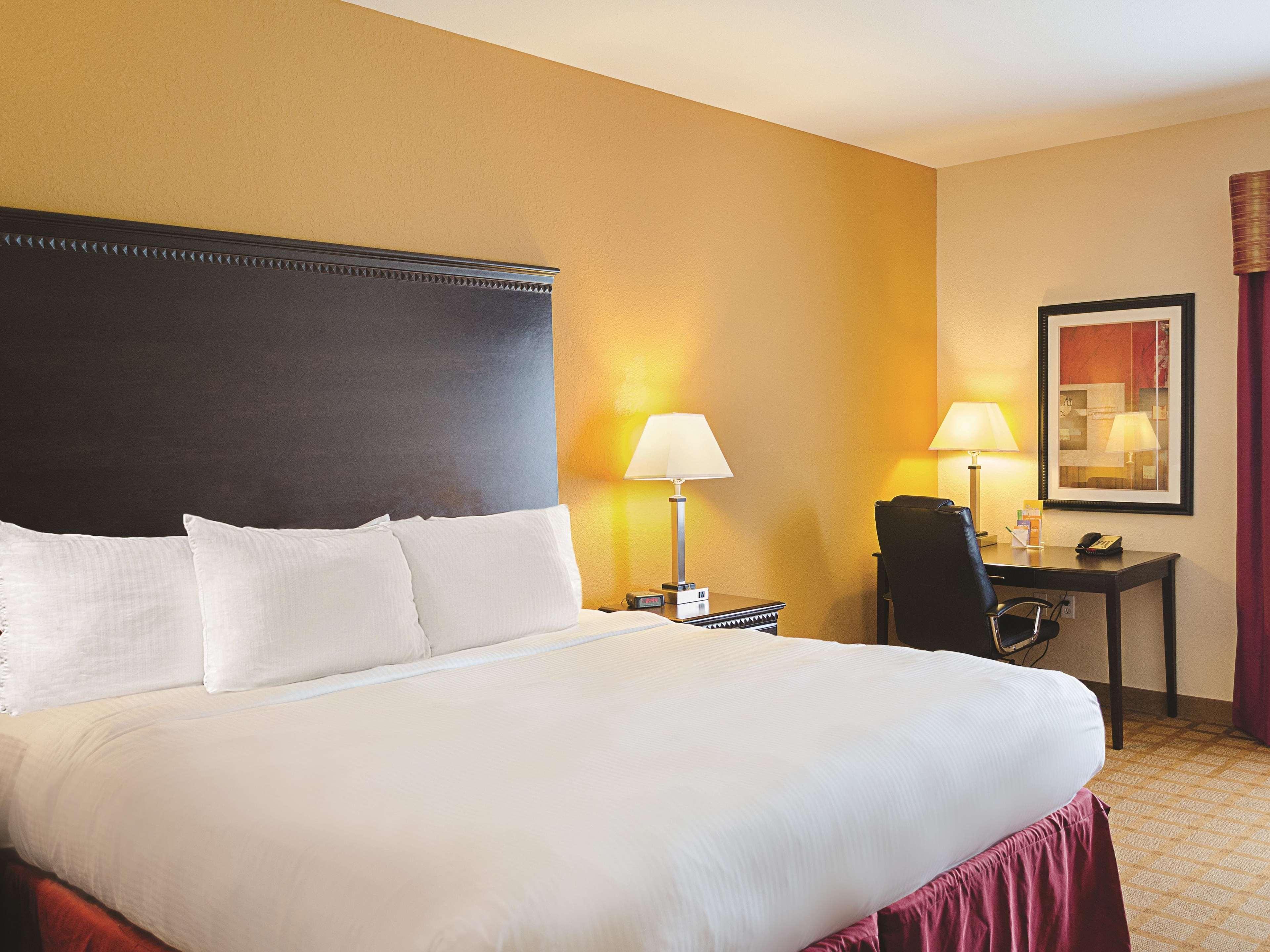 La Quinta By Wyndham Mobile Satsuma / Saraland Hotel Buitenkant foto