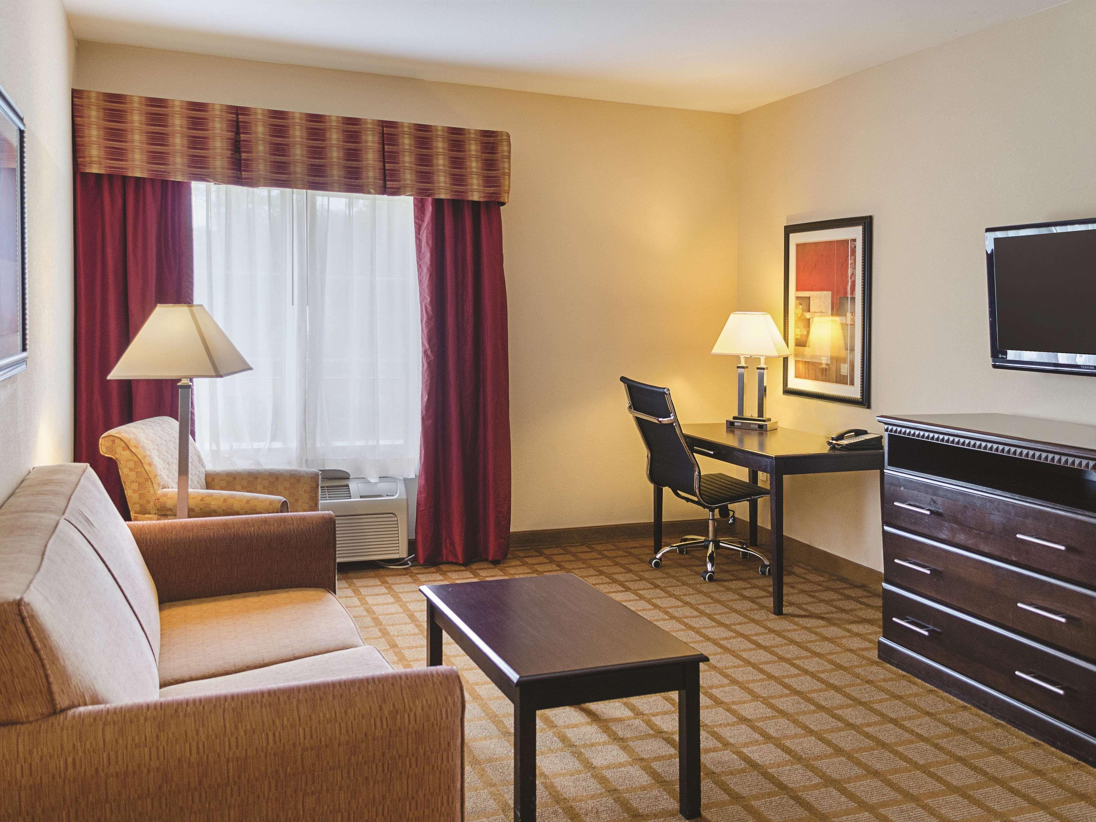 La Quinta By Wyndham Mobile Satsuma / Saraland Hotel Buitenkant foto
