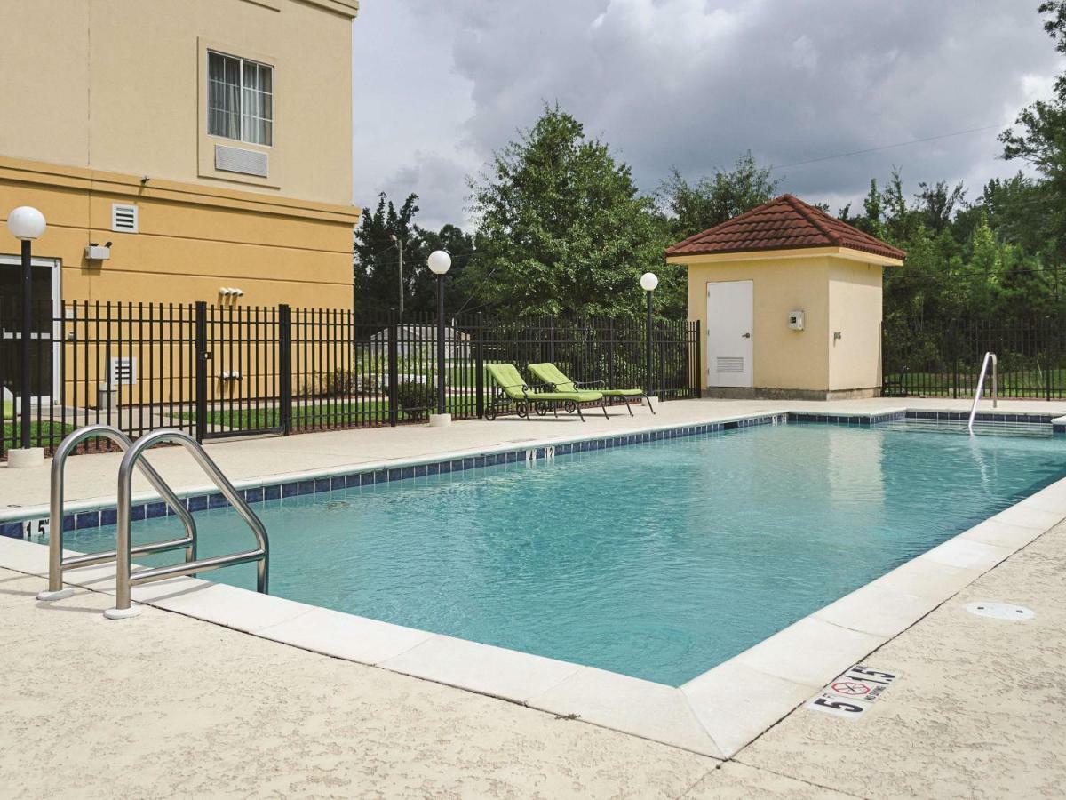 La Quinta By Wyndham Mobile Satsuma / Saraland Hotel Buitenkant foto