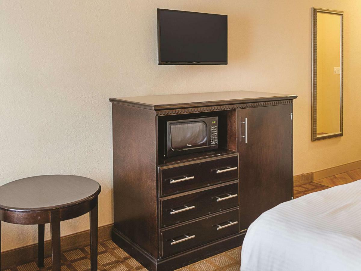 La Quinta By Wyndham Mobile Satsuma / Saraland Hotel Buitenkant foto